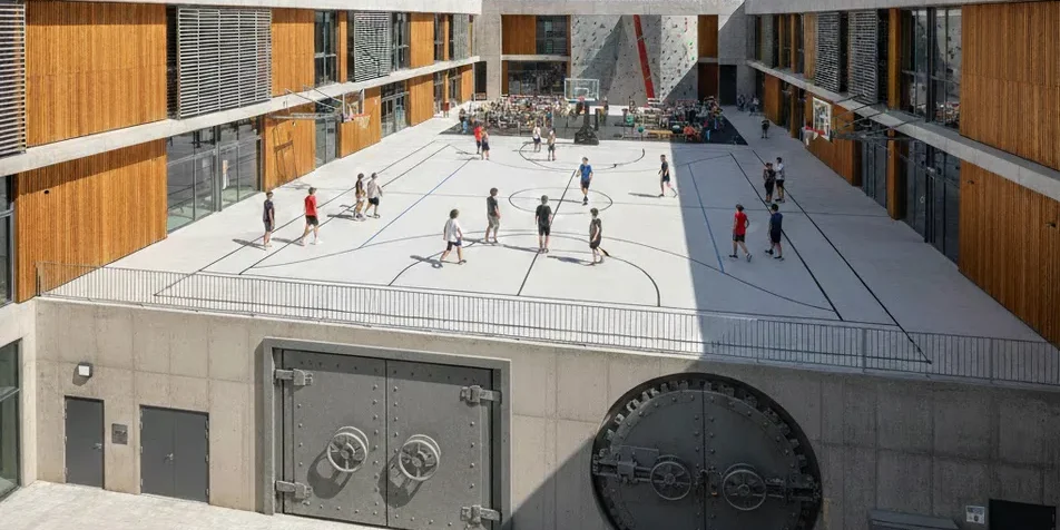 Hale sportowe jako schrony